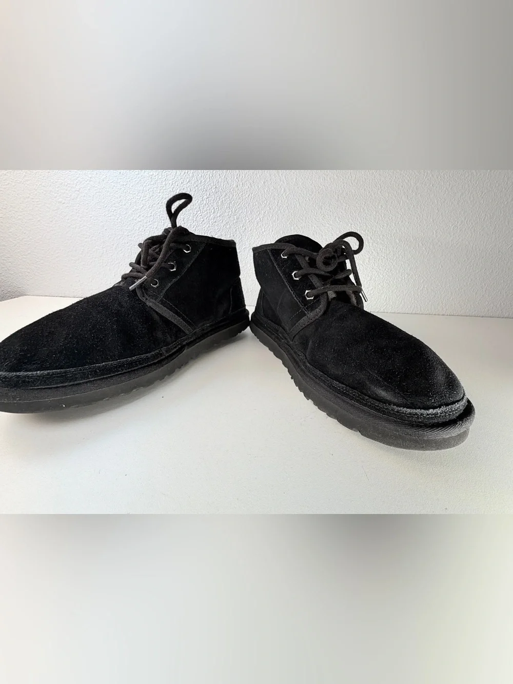 UGG Neumel Black Suede Shearling Chukka Boots Mens 10